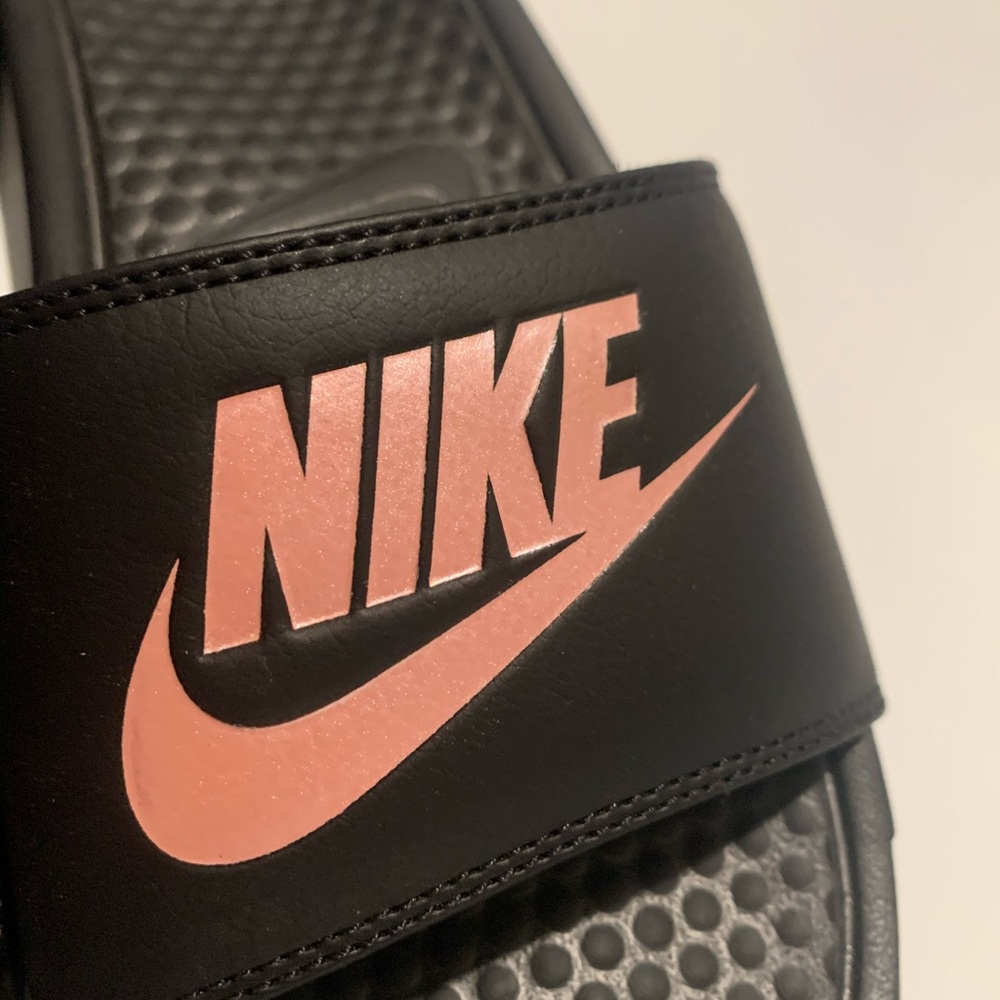 Nike women’s slides size 7